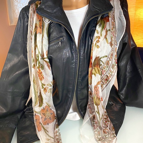 Vintage Floral Scarf in Soft Tones - Picture 1 of 6